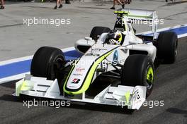 24.04.2009 Manama, Bahrain,  Rubens Barrichello (BRA), Brawn GP - Formula 1 World Championship, Rd 4, Bahrain Grand Prix, Friday Practice