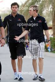 24.04.2009 Manama, Bahrain,  Mark Webber (AUS), Red Bull Racing, Sebastian Vettel (GER), Red Bull Racing - Formula 1 World Championship, Rd 4, Bahrain Grand Prix, Friday