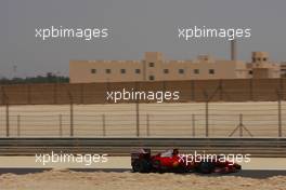 24.04.2009 Manama, Bahrain,  Kimi Raikkonen (FIN), Räikkönen, Scuderia Ferrari, F60 - Formula 1 World Championship, Rd 4, Bahrain Grand Prix, Friday Practice