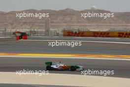 24.04.2009 Manama, Bahrain,  Giancarlo Fisichella (ITA), Force India F1 Team, VJM-02, VJM02, VJM 02 - Formula 1 World Championship, Rd 4, Bahrain Grand Prix, Friday Practice