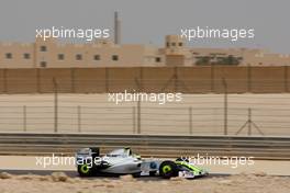 24.04.2009 Manama, Bahrain,  Rubens Barrichello (BRA), Brawn GP, BGP001, BGP 001 - Formula 1 World Championship, Rd 4, Bahrain Grand Prix, Friday Practice