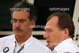 24.04.2009 Manama, Bahrain,  Dr. Mario Theissen (GER), BMW Sauber F1 Team, BMW Motorsport Director, Willy Rampf (GER), BMW-Sauber, Technical Director - Formula 1 World Championship, Rd 4, Bahrain Grand Prix, Friday Practice