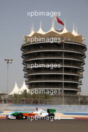 24.04.2009 Manama, Bahrain,  Adrian Sutil (GER), Force India F1 Team, VJM-02, VJM02, VJM 02- Formula 1 World Championship, Rd 4, Bahrain Grand Prix, Friday Practice