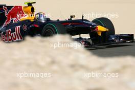 24.04.2009 Manama, Bahrain,  Sebastian Vettel (GER), Red Bull Racing   - Formula 1 World Championship, Rd 4, Bahrain Grand Prix, Friday Practice