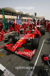 26.04.2009 Manama, Bahrain,  Felipe Massa (BRA), Scuderia Ferrari, F60 - Formula 1 World Championship, Rd 4, Bahrain Grand Prix, Sunday Pre-Race Grid