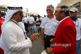 26.04.2009 Manama, Bahrain,  Mohammed bin Sulayem and Emilio Botin (ESP), President Santander - Formula 1 World Championship, Rd 4, Bahrain Grand Prix, Sunday Pre-Race Grid