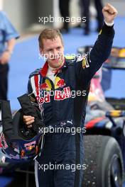 26.04.2009 Manama, Bahrain,  Sebastian Vettel (GER), Red Bull Racing, finishes second - Formula 1 World Championship, Rd 4, Bahrain Grand Prix, Sunday Podium