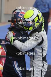 26.04.2009 Manama, Bahrain,  Sebastian Vettel (GER), Red Bull Racing, Jenson Button (GBR), Brawn GP - Formula 1 World Championship, Rd 4, Bahrain Grand Prix, Sunday Podium