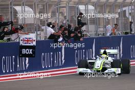 26.04.2009 Manama, Bahrain,  Jenson Button (GBR), Brawn GP  - Formula 1 World Championship, Rd 4, Bahrain Grand Prix, Sunday Podium