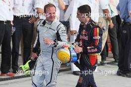 26.04.2009 Manama, Bahrain,  Rubens Barrichello (BRA), Brawn GP and Sébastien Buemi (SUI), Scuderia Toro Rosso - Formula 1 World Championship, Rd 4, Bahrain Grand Prix, Sunday Podium