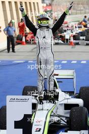 26.04.2009 Manama, Bahrain,  Jenson Button (GBR), Brawn GP, wins the race - Formula 1 World Championship, Rd 4, Bahrain Grand Prix, Sunday Podium