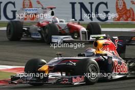 26.04.2009 Manama, Bahrain,  Sebastian Vettel (GER), Red Bull Racing and Jarno Trulli (ITA), Toyota F1 Team  - Formula 1 World Championship, Rd 4, Bahrain Grand Prix, Sunday Race