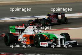 26.04.2009 Manama, Bahrain,  Adrian Sutil (GER), Force India F1 Team, VJM-02, VJM02, VJM 02 - Formula 1 World Championship, Rd 4, Bahrain Grand Prix, Sunday Race