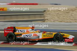 25.04.2009 Manama, Bahrain,  Fernando Alonso (ESP), Renault F1 Team, R29 - Formula 1 World Championship, Rd 4, Bahrain Grand Prix, Saturday Qualifying