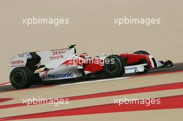 25.04.2009 Manama, Bahrain,  Timo Glock (GER), Toyota F1 Team, TF109 - Formula 1 World Championship, Rd 4, Bahrain Grand Prix, Saturday Qualifying