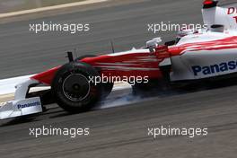 25.04.2009 Manama, Bahrain,  Jarno Trulli (ITA), Toyota Racing, TF109 - Formula 1 World Championship, Rd 4, Bahrain Grand Prix, Saturday Practice
