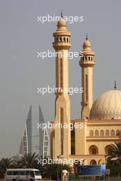 25.04.2009 Manama, Bahrain,  CITY FEATURE, atmosphere, mosque - Formula 1 World Championship, Rd 4, Bahrain Grand Prix, Saturday