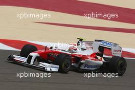 25.04.2009 Manama, Bahrain,  Timo Glock (GER), Toyota F1 Team, TF109 - Formula 1 World Championship, Rd 4, Bahrain Grand Prix, Saturday Practice