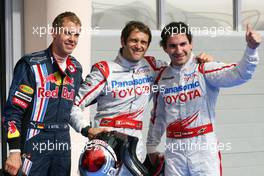 25.04.2009 Manama, Bahrain,  Sebastian Vettel (GER), Red Bull Racing, Jarno Trulli (ITA), Toyota F1 Team and Timo Glock (GER), Toyota F1 Team - Formula 1 World Championship, Rd 4, Bahrain Grand Prix, Saturday Qualifying