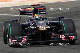 25.04.2009 Manama, Bahrain,  Sebastian Bourdais (FRA), Scuderia Toro Rosso, STR4, STR04, STR-04 - Formula 1 World Championship, Rd 4, Bahrain Grand Prix, Saturday Qualifying