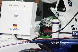 25.04.2009 Manama, Bahrain,  Nick Heidfeld (GER), BMW Sauber F1 Team - Formula 1 World Championship, Rd 4, Bahrain Grand Prix, Saturday Practice
