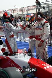 25.04.2009 Manama, Bahrain,  Jarno Trulli (ITA), Toyota Racing and Timo Glock (GER), Toyota F1 Team - Formula 1 World Championship, Rd 4, Bahrain Grand Prix, Saturday Qualifying