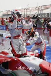 25.04.2009 Manama, Bahrain,  Jarno Trulli (ITA), Toyota Racing and Timo Glock (GER), Toyota F1 Team - Formula 1 World Championship, Rd 4, Bahrain Grand Prix, Saturday Qualifying