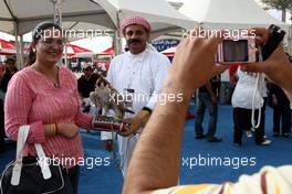 25.04.2009 Manama, Bahrain,  FEATURE / FAN AREA behind the grandstands - Formula 1 World Championship, Rd 4, Bahrain Grand Prix, Saturday