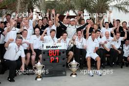 26.04.2009 Manama, Bahrain,  celebration shot of Jenson Button (GBR), Brawn GP  - Formula 1 World Championship, Rd 4, Bahrain Grand Prix, Sunday