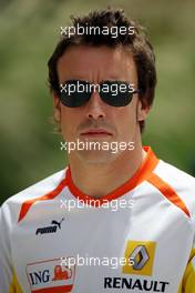 26.04.2009 Manama, Bahrain,  Fernando Alonso (ESP), Renault F1 Team - Formula 1 World Championship, Rd 4, Bahrain Grand Prix, Sunday