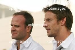 23.04.2009 Manama, Bahrain,  Jenson Button (GBR), Brawn GP and Rubens Barrichello (BRA), Brawn GP  - Formula 1 World Championship, Rd 4, Bahrain Grand Prix, Thursday