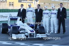 20.01.2009 Valencia, Spain, Walter Riedl (Managing Director), Robert Kubica (POL),  BMW Sauber F1 Team, Dr. Mario Theissen (GER), BMW Sauber F1 Team, BMW Motorsport Director, Nick Heidfeld (GER), BMW Sauber F1 Team, Christian Klien (AUT), Test Driver, BMW Sauber F1 Team, Markus Duismann (Head of Powertrain) - BMW Sauber F1.09 -  www.xpb.cc, EMail: info@xpb.cc - copy of publication required for printed pictures. Every used picture is fee-liable © Copyright: xpb.cc