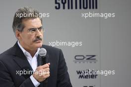 20.01.2009 Valencia, Spain, Dr. Mario Theissen (GER), BMW Sauber F1 Team, BMW Motorsport Director - BMW Sauber F1.09 -  www.xpb.cc, EMail: info@xpb.cc - copy of publication required for printed pictures. Every used picture is fee-liable © Copyright: xpb.cc