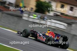 16.10.2009 Sao Paulo, Brazil,  Sebastian Vettel (GER), Red Bull Racing  - Formula 1 World Championship, Rd 16, Brazilian Grand Prix, Friday Practice