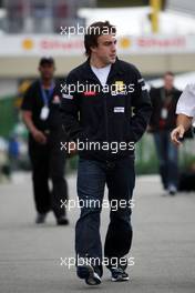 16.10.2009 Sao Paulo, Brazil,  Fernando Alonso (ESP), Renault F1 Team - Formula 1 World Championship, Rd 16, Brazilian Grand Prix, Friday