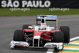 16.10.2009 Sao Paulo, Brazil,  Jarno Trulli (ITA), Toyota Racing,- Formula 1 World Championship, Rd 16, Brazilian Grand Prix, Friday Practice