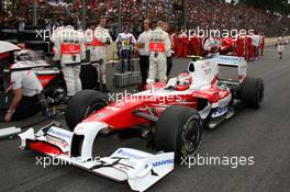 18.10.2009 Sao Paulo, Brazil,  Kamui Kobayashi, Test Driver, Toyota F1 Team - Formula 1 World Championship, Rd 16, Brazilian Grand Prix, Sunday Pre-Race Grid