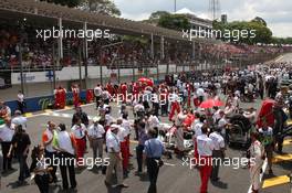 18.10.2009 Sao Paulo, Brazil,  The grid - Formula 1 World Championship, Rd 16, Brazilian Grand Prix, Sunday Pre-Race Grid