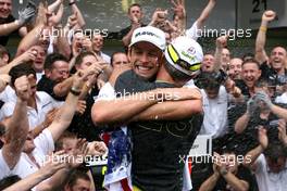 18.10.2009 Sao Paulo, Brazil,  Jenson Button (GBR), Brawn GP and Rubens Barrichello (BRA), Brawn GP  - Formula 1 World Championship, Rd 16, Brazilian Grand Prix, Sunday Podium