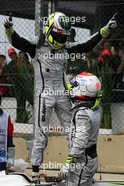 18.10.2009 Sao Paulo, Brazil,  Jenson Button (GBR), Brawn GP and Rubens Barrichello (BRA), Brawn GP  - Formula 1 World Championship, Rd 16, Brazilian Grand Prix, Sunday Podium
