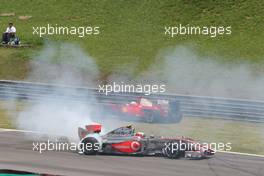 18.10.2009 Sao Paulo, Brazil,  Heikki Kovalainen (FIN), McLaren Mercedes spins - Formula 1 World Championship, Rd 16, Brazilian Grand Prix, Sunday Race