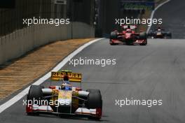 18.10.2009 Sao Paulo, Brazil,  Romain Grosjean (FRA) , Renault F1 Team  - Formula 1 World Championship, Rd 16, Brazilian Grand Prix, Sunday Race