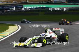 18.10.2009 Sao Paulo, Brazil,  Rubens Barrichello (BRA), Brawn GP  - Formula 1 World Championship, Rd 16, Brazilian Grand Prix, Sunday Race
