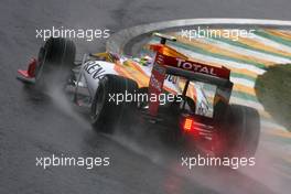 17.10.2009 Sao Paulo, Brazil,  Romain Grosjean (FRA) , Renault F1 Team  - Formula 1 World Championship, Rd 16, Brazilian Grand Prix, Saturday Practice
