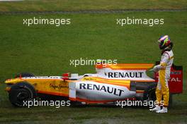 17.10.2009 Sao Paulo, Brazil,  Romain Grosjean (FRA) , Renault F1 Team spun out on the wet  - Formula 1 World Championship, Rd 16, Brazilian Grand Prix, Saturday Practice