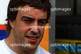 18.10.2009 Sao Paulo, Brazil,  Fernando Alonso (ESP), Renault F1 Team  - Formula 1 World Championship, Rd 16, Brazilian Grand Prix, Sunday