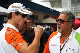 18.10.2009 Sao Paulo, Brazil,  Adrian Sutil (GER), Force India F1 Team with Vijay Mallya (IND) Force India F1 Team Owner - Formula 1 World Championship, Rd 16, Brazilian Grand Prix, Sunday