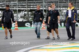 15.10.2009 Sao Paulo, Brazil,  Sebastian Vettel (GER), Red Bull Racing walks the circuit - Formula 1 World Championship, Rd 16, Brazilian Grand Prix, Thursday