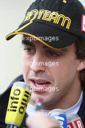 15.10.2009 Sao Paulo, Brazil,  Fernando Alonso (ESP), Renault F1 Team - Formula 1 World Championship, Rd 16, Brazilian Grand Prix, Thursday