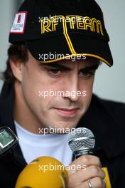 15.10.2009 Sao Paulo, Brazil,  Fernando Alonso (ESP), Renault F1 Team - Formula 1 World Championship, Rd 16, Brazilian Grand Prix, Thursday